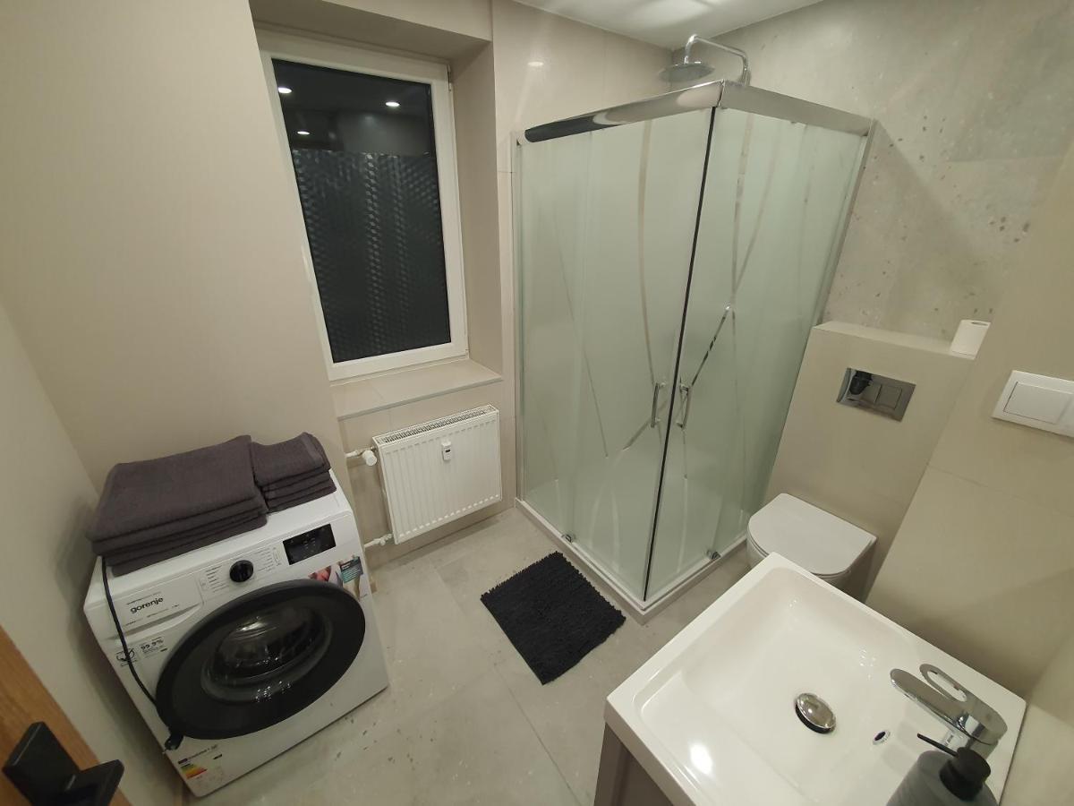 Jdk Apartamenty Legionow 74M2 8-Osobowy Kalisz  Ngoại thất bức ảnh